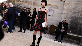 Pařížský street style: od elegance po eklektický mišmaš