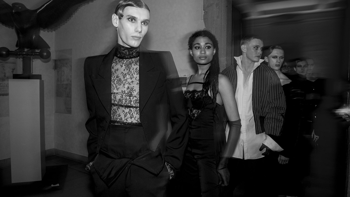 Harper’s Bazaar pozval na Mercedes-Benz Prague Fashion Week šestici evropských návrhářů, kteří s sebou přivezli ochutnávky své tvorby. Jak exkluzivní večer probíhal?