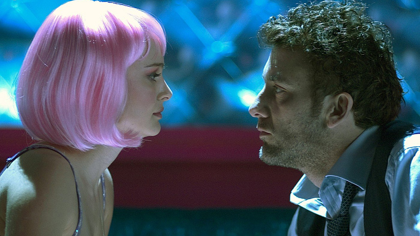 Uměle udržovaná blízkost, nikdy nesplněné plány, nejistota, ale mnohdy i notná dávka vzrušení, na kterém se dá snadno vypěstovat závislost. To je seznamovací taktika breadcrumbing – jak ji bezpečně a rychle identifikovat?