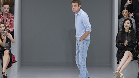 Jonathan Anderson do Dior a Hedi Slimane do Gucci, nebo naopak?