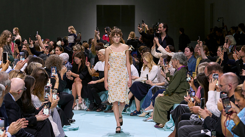 Mohla by skupina Prada převzít značku Versace?