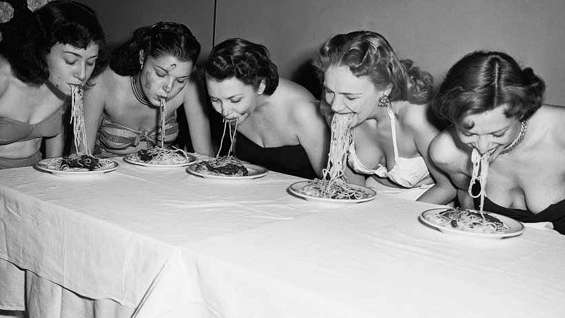 Provozujete tzv. intermittent fasting bezúspěšně nebo během něj přibíráte? Možná se dopouštíte jedné z těchto chyb.