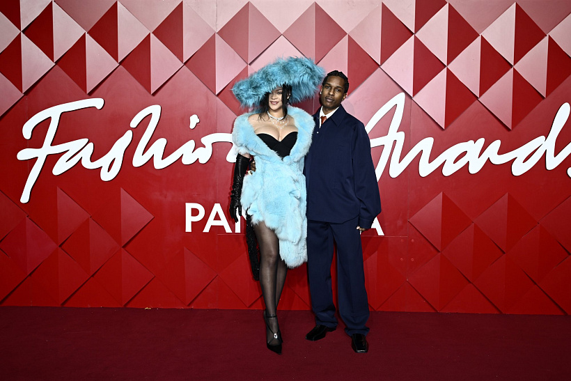 Rihanna na Fashion Awards v Christian Lacroix