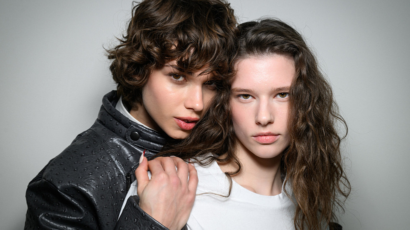 Je vhodný pro všechny typy pleti, včetně té suché a citlivé. Přináší omlazení, ale i účinné řešení akné a nerovnoměrného tónu pleti. Představujeme bakuchiol, kosmetickou složku, která si své místo na výsluní vydobyla teprve nedávno.