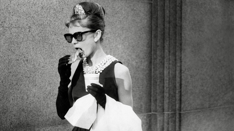 Sirtfood, 5-factor diet či intermittent fasting: které druhy stravování udržují ve formě Rihannu, Hugha Jackmana nebo Jennifer Aniston?