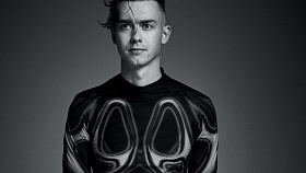 V rámci nadcházejícího Mercedes-Benz Prague Fashion Week jsme se zeptali předvádějících návrhářů na to, co je pro ně móda a koho by chtěli obléci.