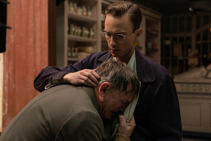 Padesát odstínů heroinu: Jak se oblékalo očekávané drama Queer