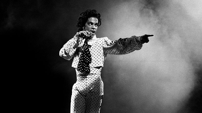 Prince a jeho ikonické fashion momenty