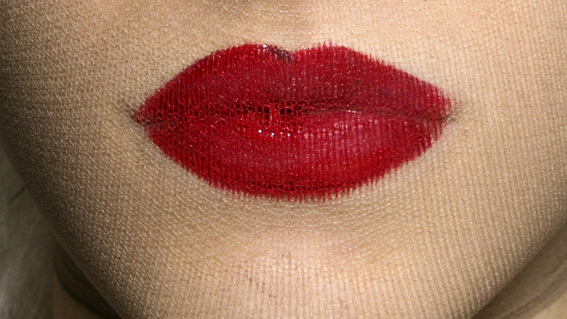 Red & Hot: 10 nejčervenějších rtěnek (nejen) na Valentýna