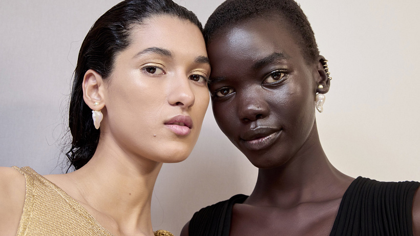 Pleťové desatero: peptidy. Poznejte nejlepší prokolagenové produkty – od krémů až po doplňky stravy.