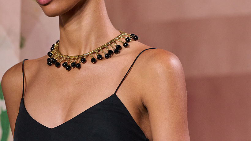 Gift guide: Nejkrásnější šperky od českých designérů na Vánoce