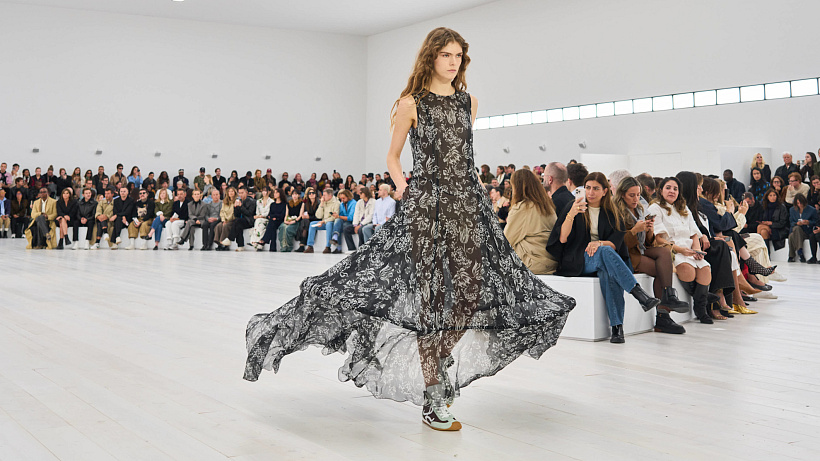 Kdo bude novým kreativním ředitelem Loewe?