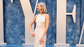 Nejlepší vlasové proměny celebrit #springedition Naomi Wats