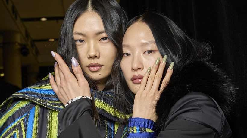 INSTAGRAM TREND: FACE SLAPPING