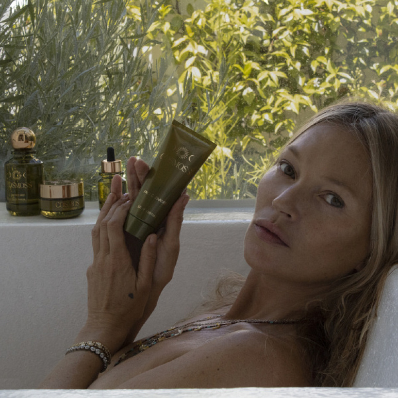 Kate Moss zavírá svůj Cosmoss, duchovní wellness nestačil