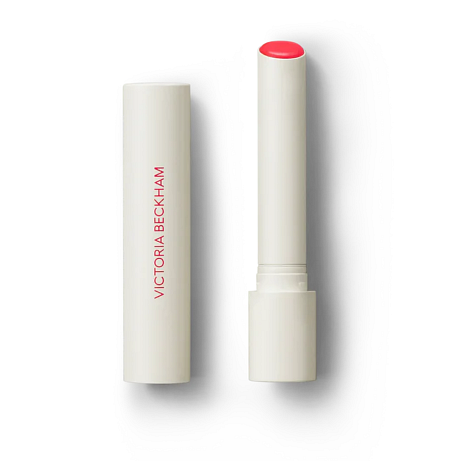 VICTORIA BECKHAM BEAUTY Posh Balm tónovaný balzám na rty Dostupnost: victoriabeckhambeauty. com Cena: 880 Kč