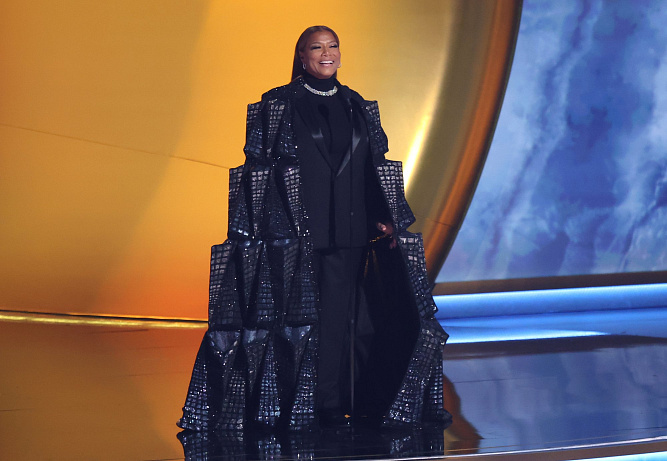 Queen Latifah v couture róbě od Rahula Mishra na Grammy's 2025
