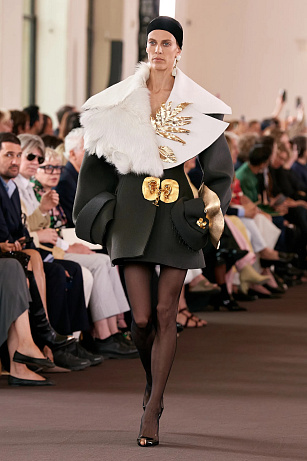 Haute couture kolekce Schiaparelli podzim 2023