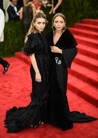 Evoluce stylu Mary-Kate a Ashley Olsen: od teenage ikon k The Row