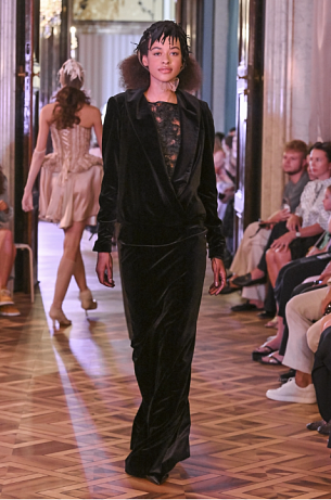 Hana Valtová na Mercedes-Benz Prague Fashion Week