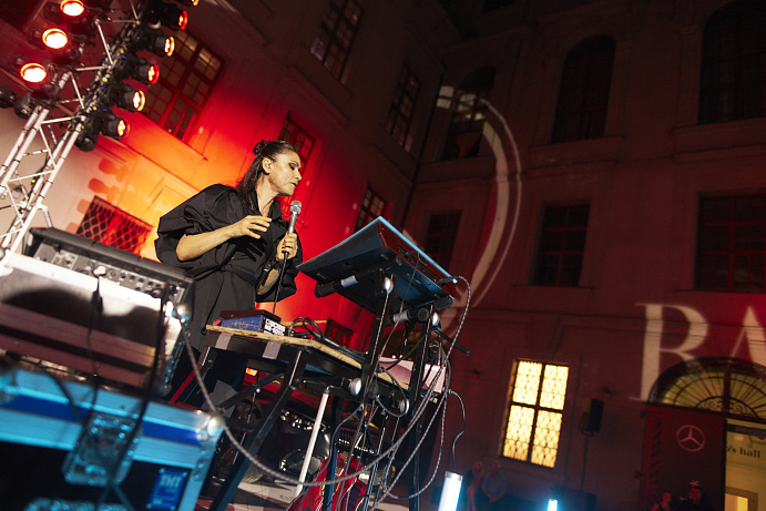 European Runway Mercedes-Benz Prague Fashion Week v režii Harper's Bazaar