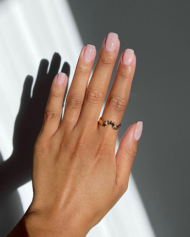 Nail trend: Glazed nails