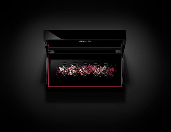 Pětice hodinek Code Coco Blush CHANEL. Vyrobeno pět setů.