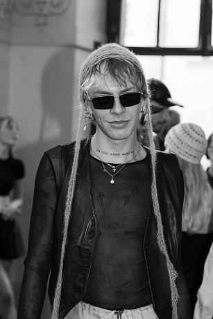 Street style Mercedes-Benz Prague Fashion Week