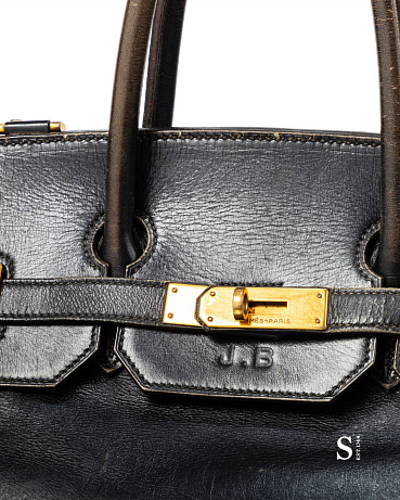 Do aukce míří první kabelka Birkin: Originál, který nosila Jane Birkin