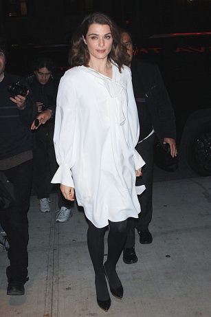 Anglická růže Rachel Weisz: proč je herečka zosobněním nonchalant elegance