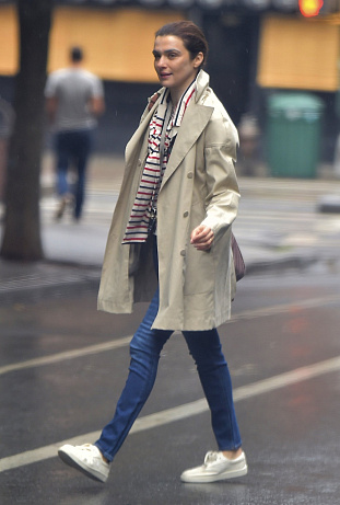 Anglická růže Rachel Weisz: proč je herečka zosobněním nonchalant elegance