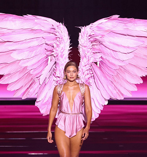 Gigi Hadid na Victoria's Secret show 2024