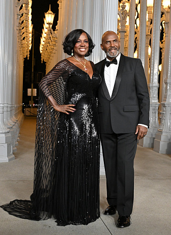 Viola Davis a Julius Tennon na LACMA gala 2024,