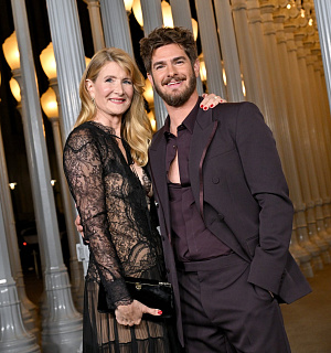 Laura Dern a Andrew Garfield na LACMA gala 2024,