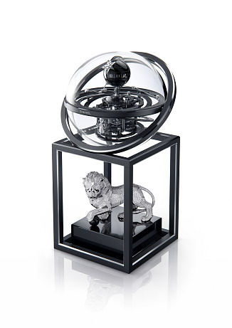 THE LION OF MADEMOISELLE – DIAMONDS ASTROCLOCK, CHANEL Unikátní hodinový objekt inspirovaný lvem. Jeden jediný kus.