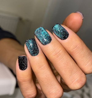 Nail trend: sametové nehty