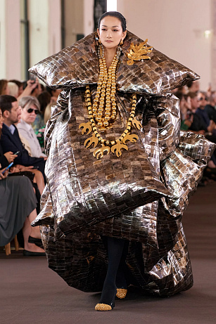Haute couture kolekce Schiaparelli podzim 2023
