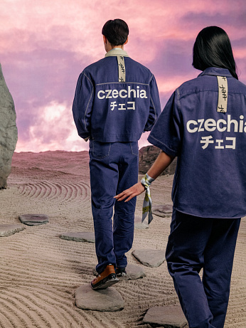 Jan Société představuje uniformy pro český národní pavilon na EXPO 2025 v Ósace.