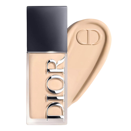 DIOR Forever Skin Wear make-up Dostupnost: parfumerie Cena: 1 690 Kč