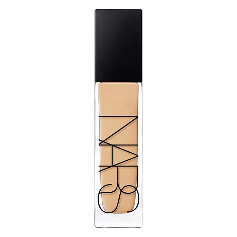 NARS Natural Radiant Longwear Foundation make-up Dostupnost: parfumerie Cena: 1 390 Kč