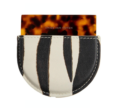 DRIES VAN NOTEN  Kosmetické zrcátko   Dostupnost: NICHE BEAUTY   Cena: 5 850 Kč