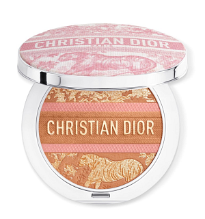 Bronzer 2025 DIOR Forever Nude Bronze Glow – Limitovaná edice kompaktního rozjasňujícího pudru Dostupnost: Dior Cena: 1 690 Kč