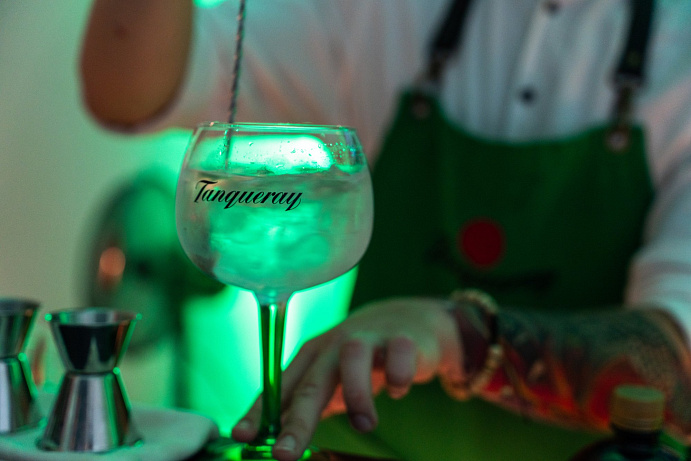 European Runway Mercedes-Benz Prague Fashion Week v režii Harper's Bazaar