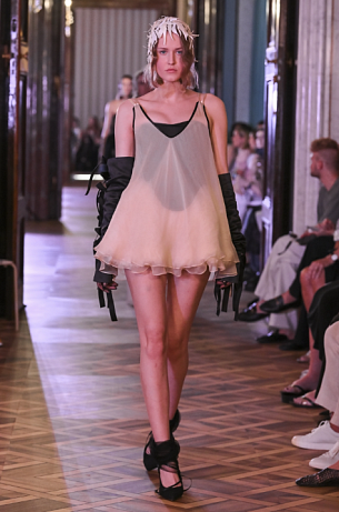 Hana Valtová na Mercedes-Benz Prague Fashion Week