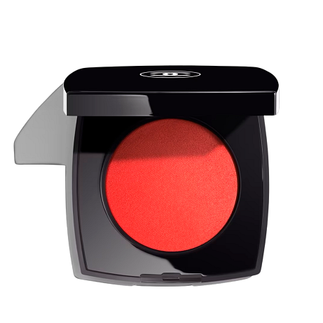 CHANEL CHANEL Joues Contraste Intense – Krémová pudrová tvářenka s ultrajemnou sametovou texturou Dostupnost: CHANEL Cena: 1 450 Kč